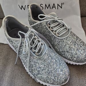Weismsn sparkly size 8